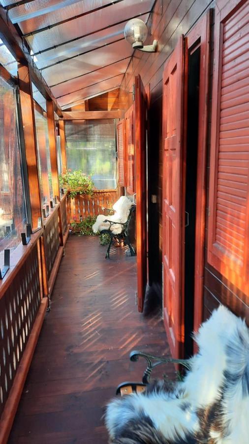 Family House Villa Busteni Ngoại thất bức ảnh