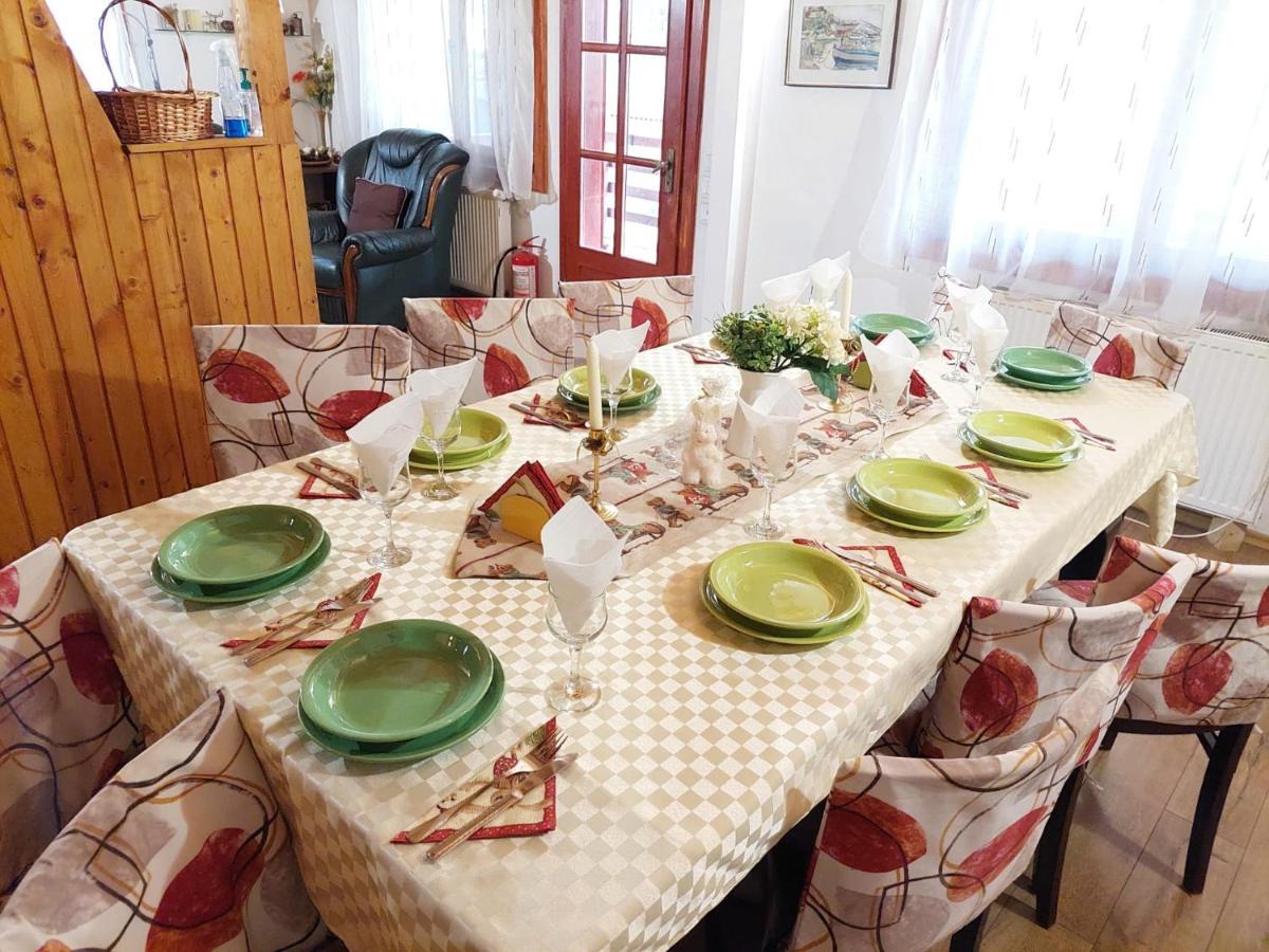 Family House Villa Busteni Ngoại thất bức ảnh