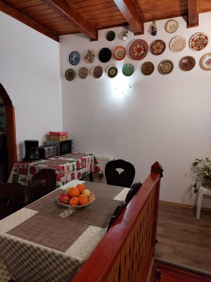 Family House Villa Busteni Ngoại thất bức ảnh