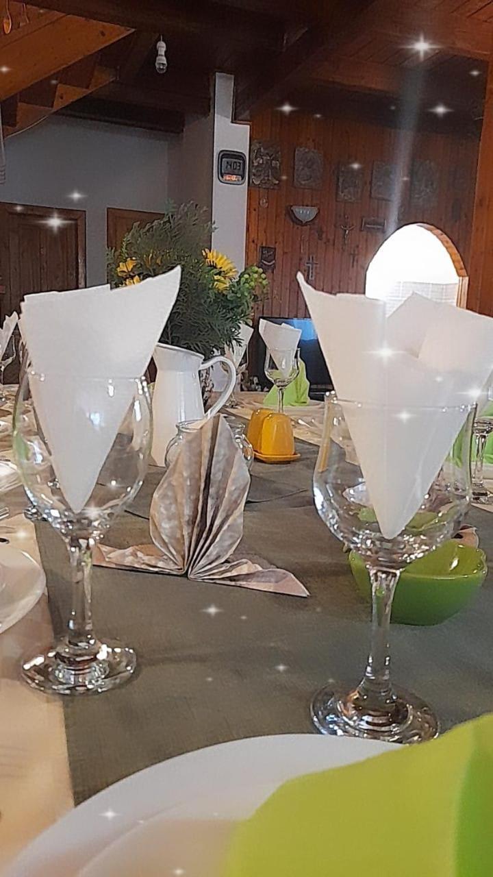 Family House Villa Busteni Ngoại thất bức ảnh