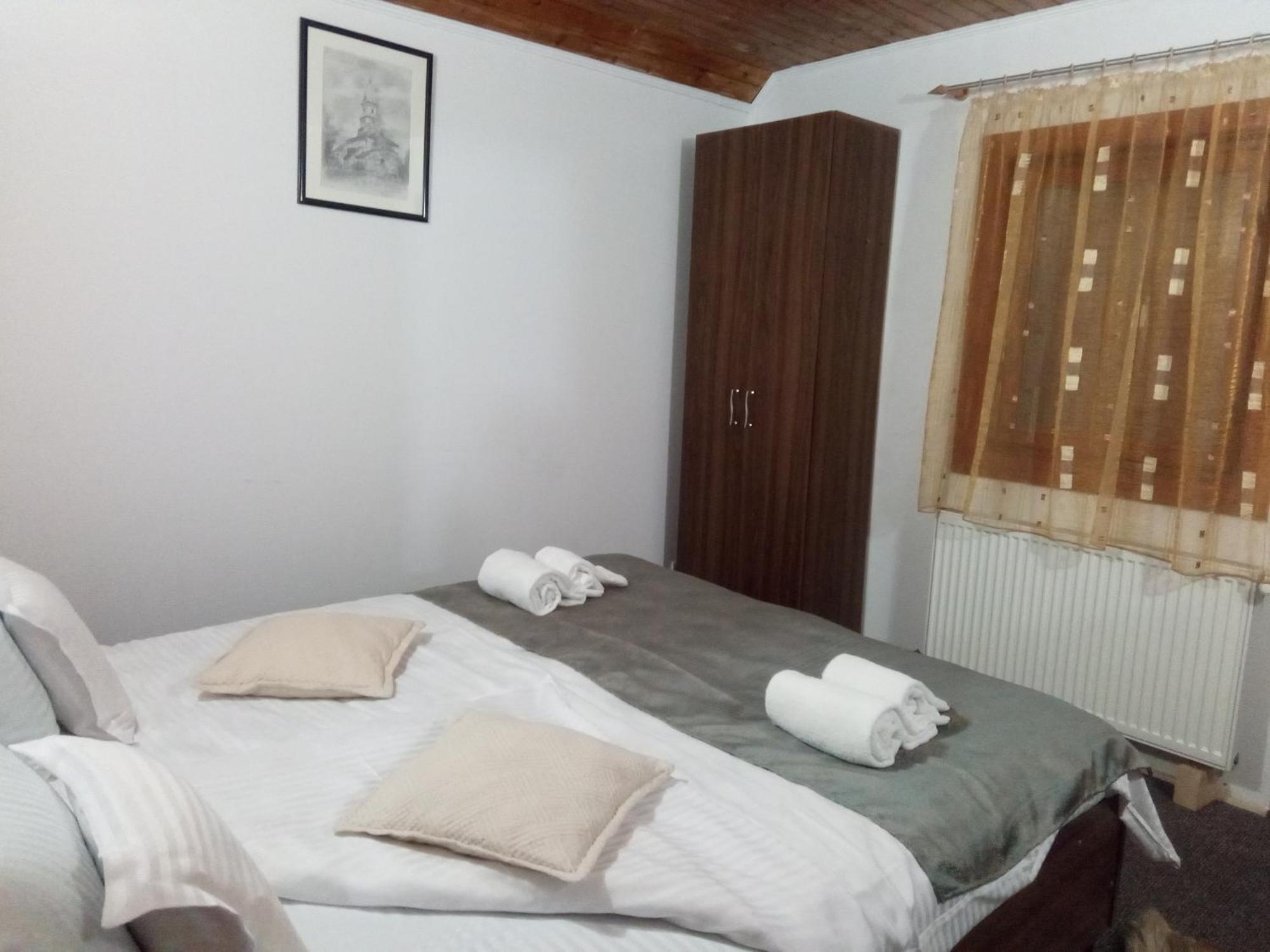 Family House Villa Busteni Ngoại thất bức ảnh